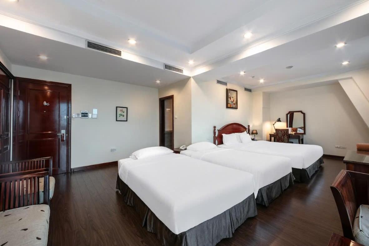 A25 Hotel - 15 Tran Quoc Toan Hanoi Exteriör bild