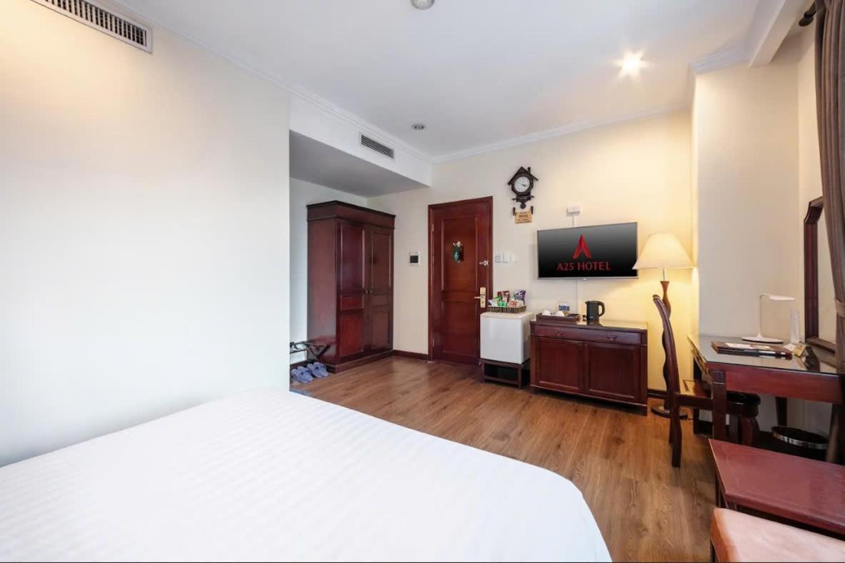 A25 Hotel - 15 Tran Quoc Toan Hanoi Exteriör bild